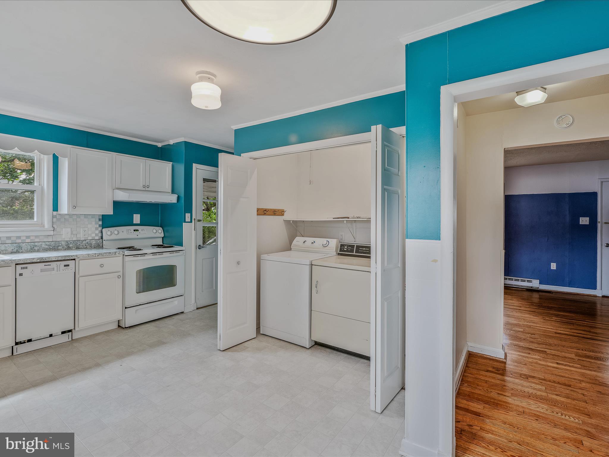 BERKELEY MANOR - Residential