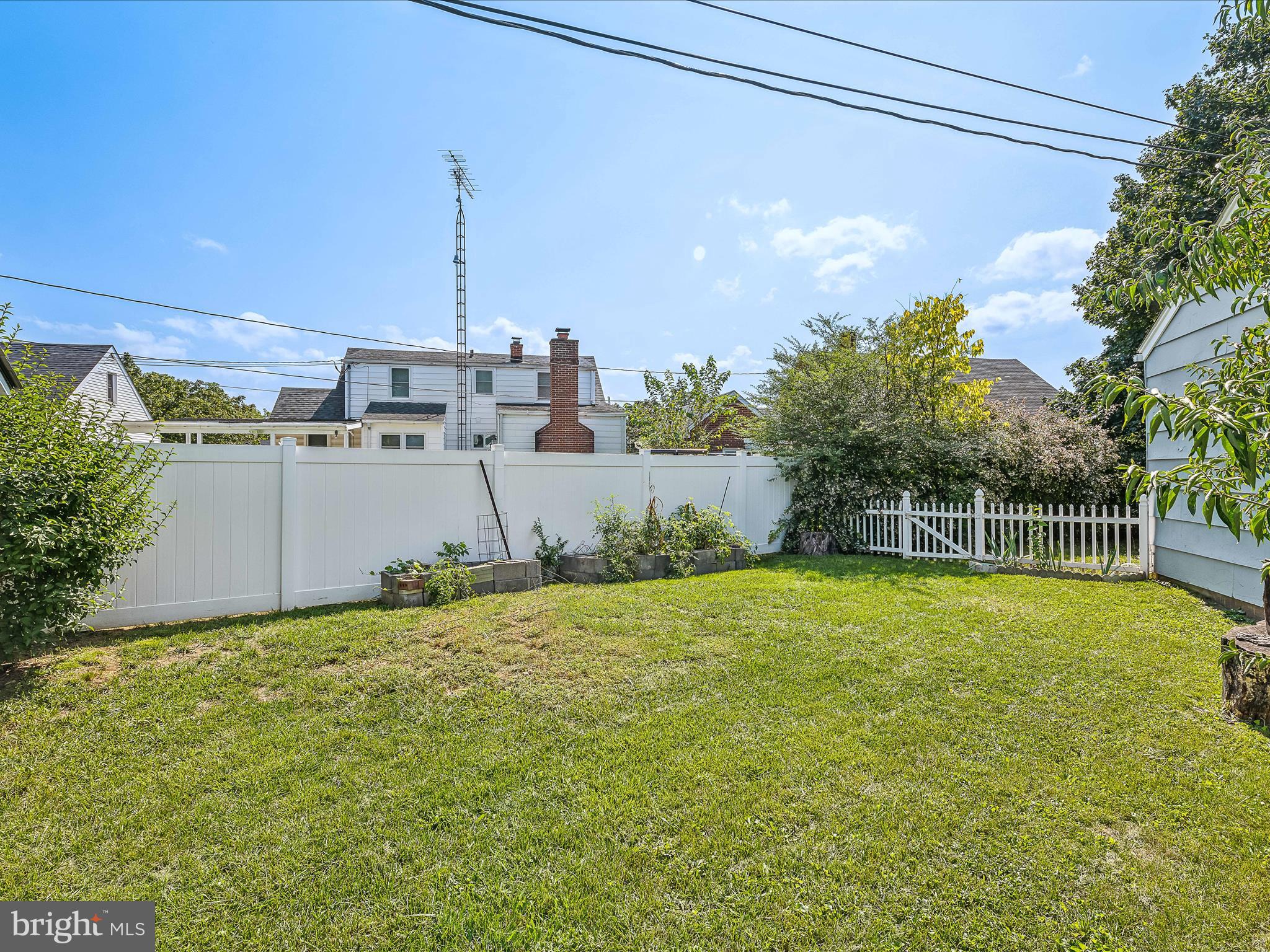 BERKELEY MANOR - Residential