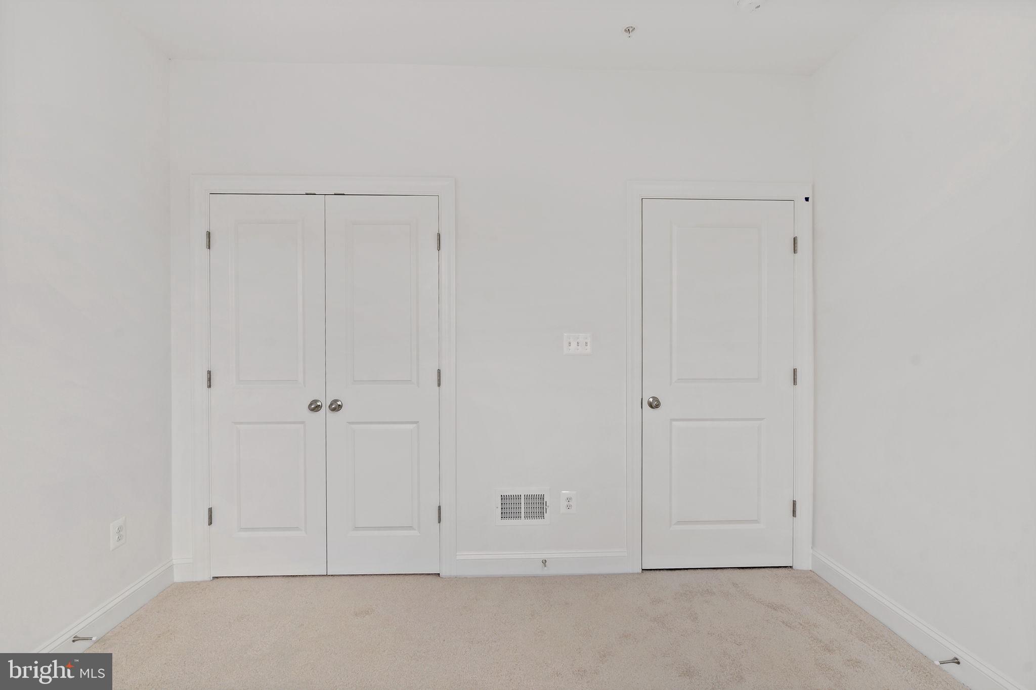 ROSEHILL MANOR - Residential