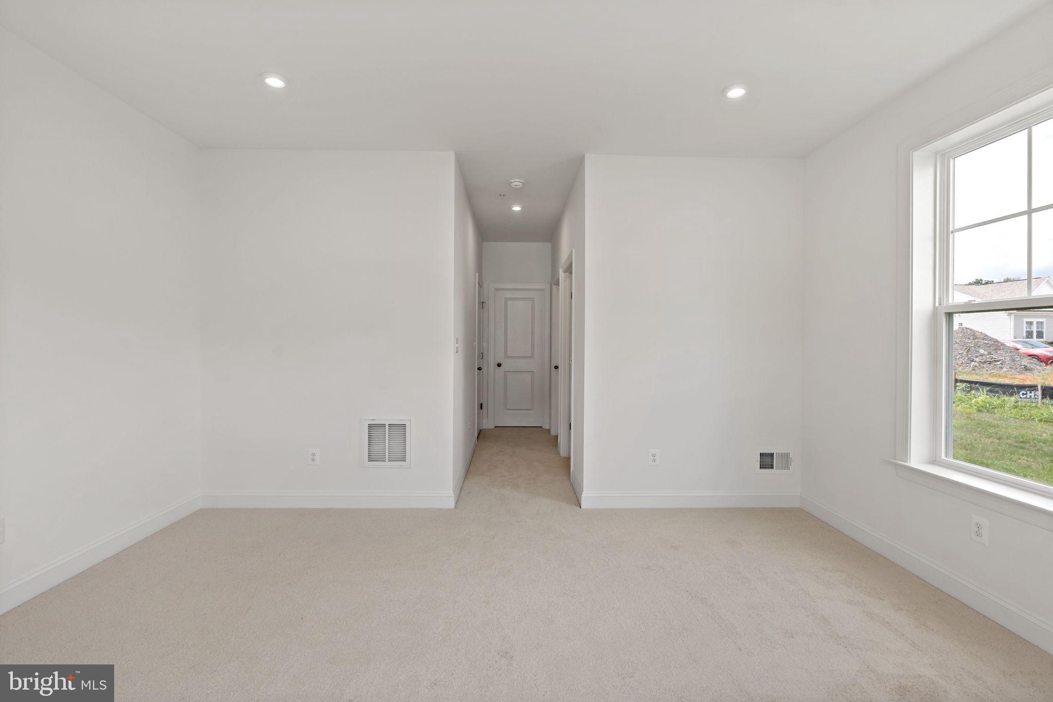 ROSEHILL MANOR - Residential