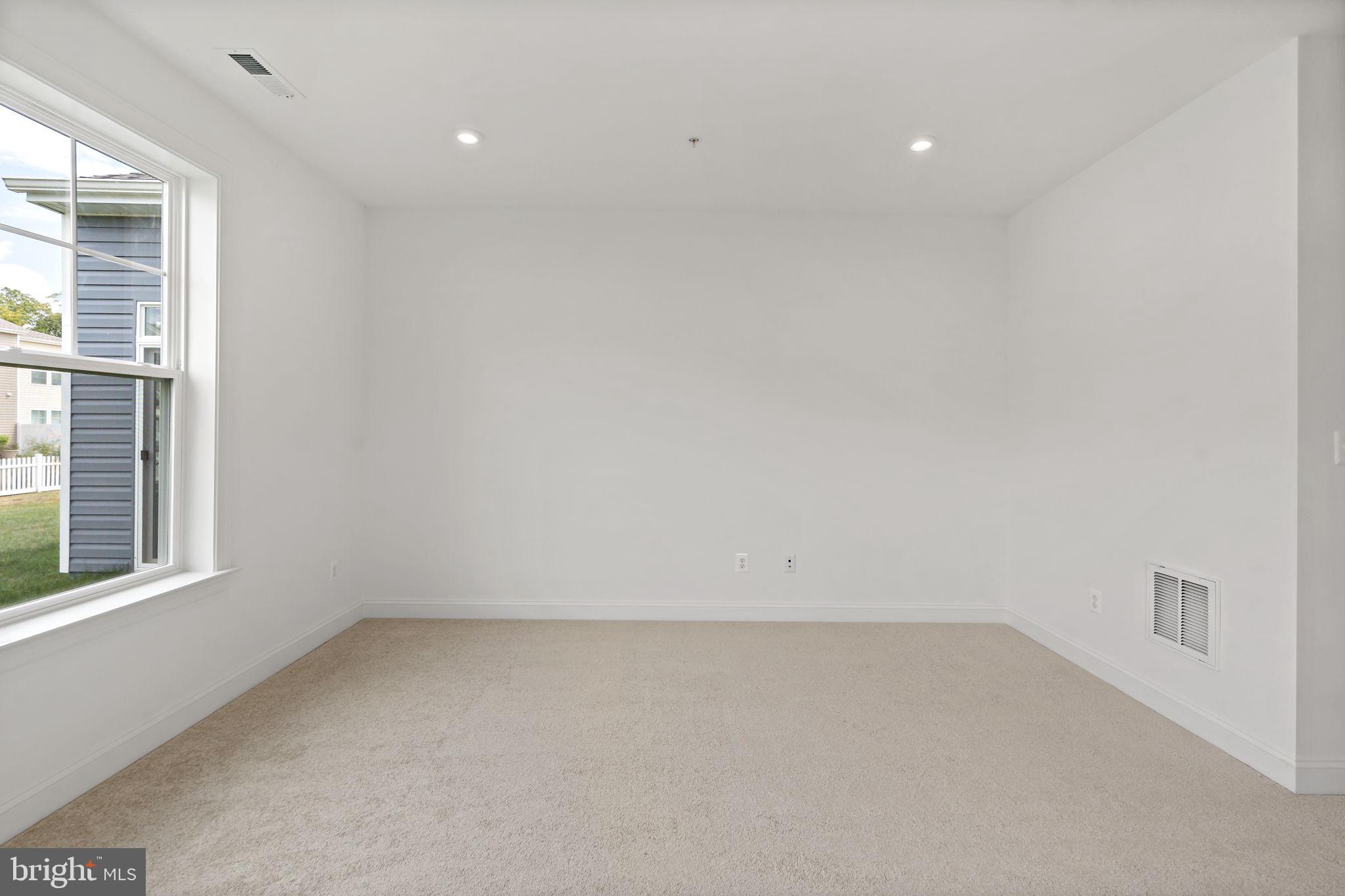 ROSEHILL MANOR - Residential