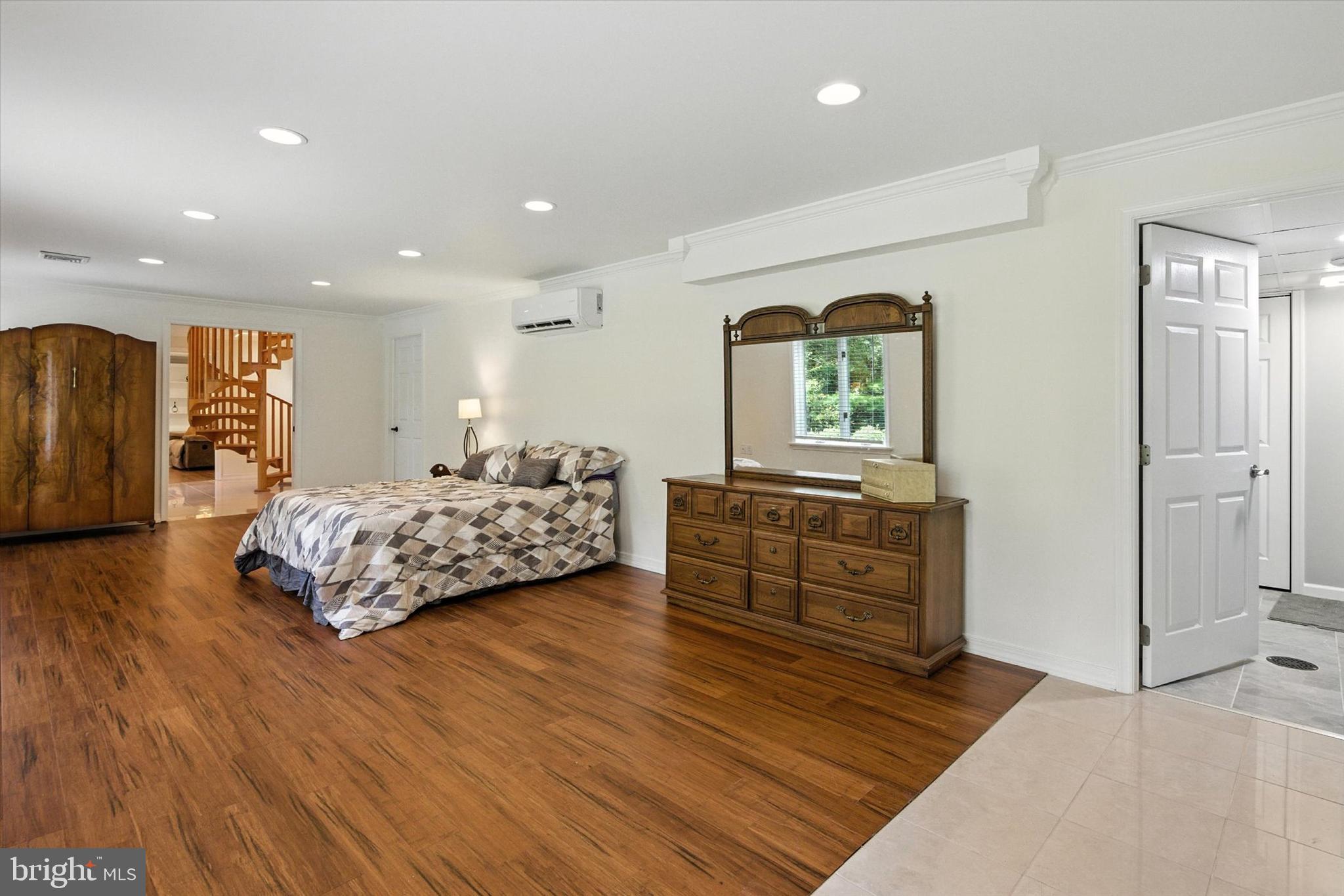 ANGELICA WOODS - Residential