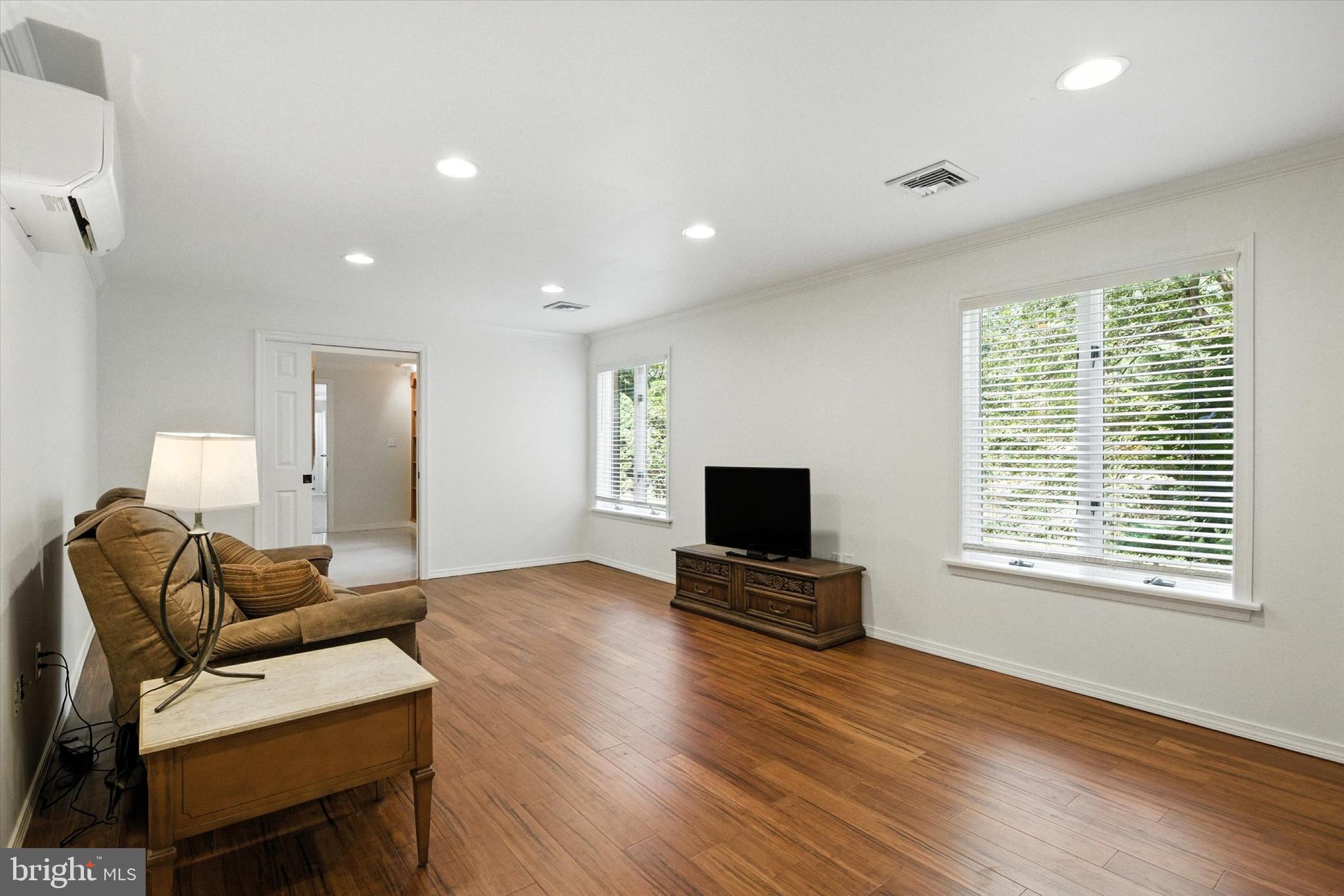 ANGELICA WOODS - Residential