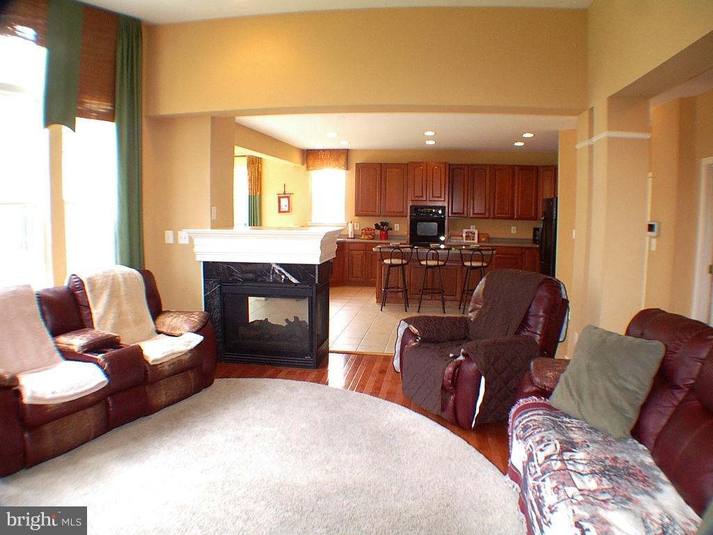 FIELDSTONE - Residential
