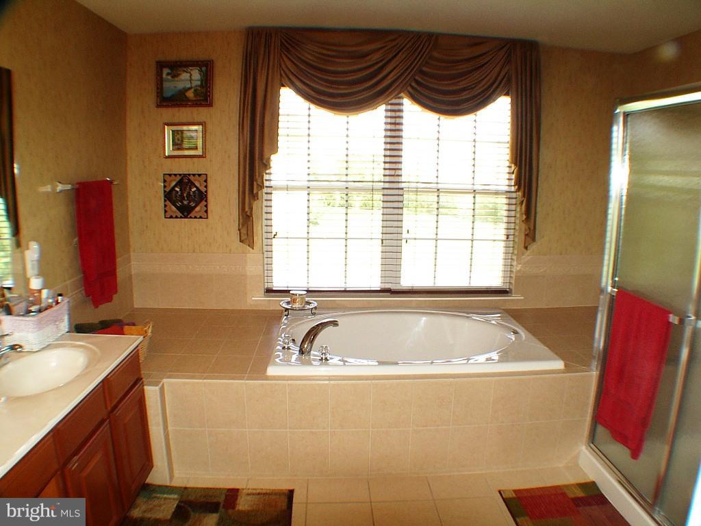 FIELDSTONE - Residential