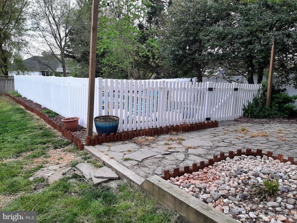 CENTREVILLE VILLAGE - Residential