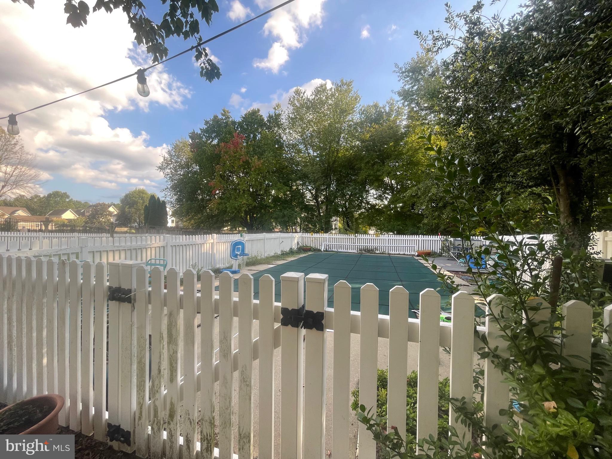 CENTREVILLE VILLAGE - Residential