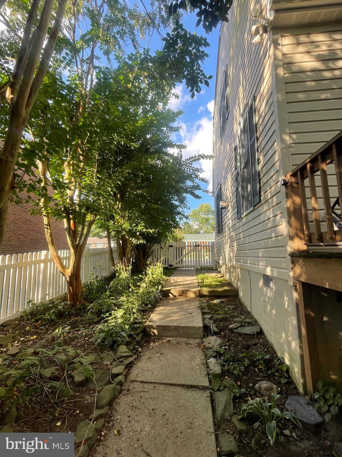 CENTREVILLE VILLAGE - Residential