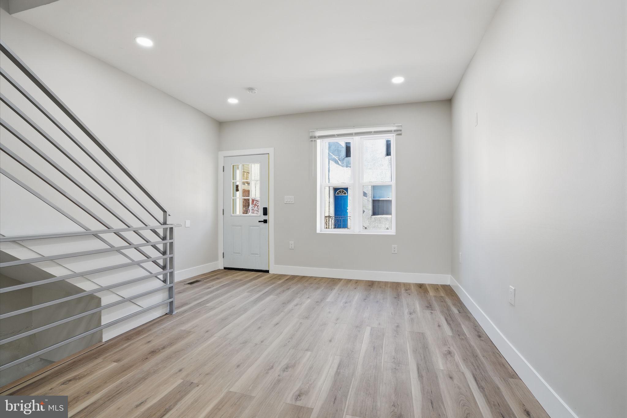 WHITMAN - Residential