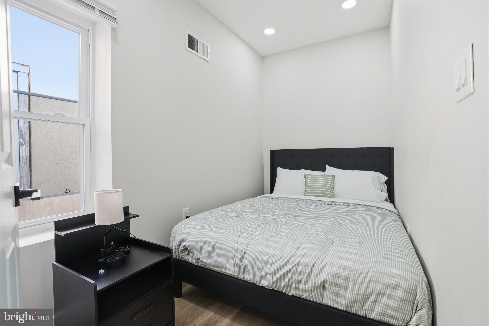 WHITMAN - Residential