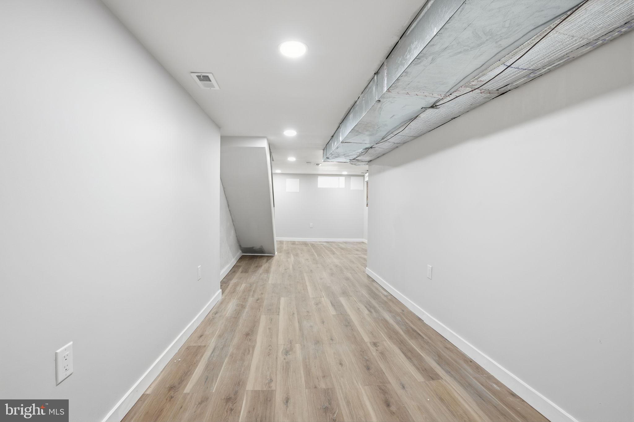 WHITMAN - Residential