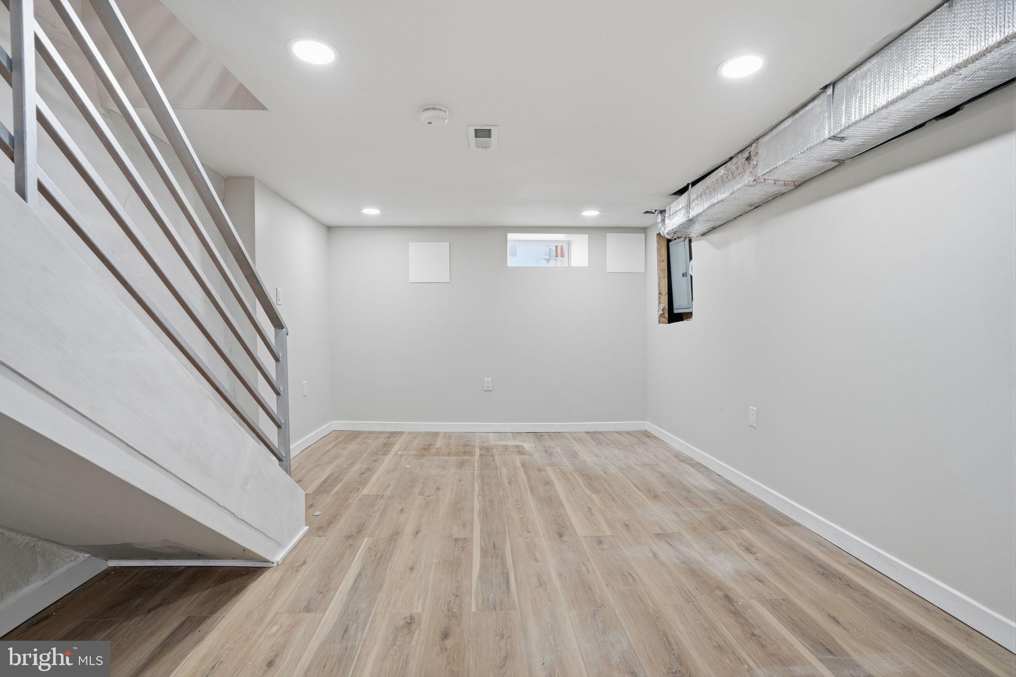 WHITMAN - Residential