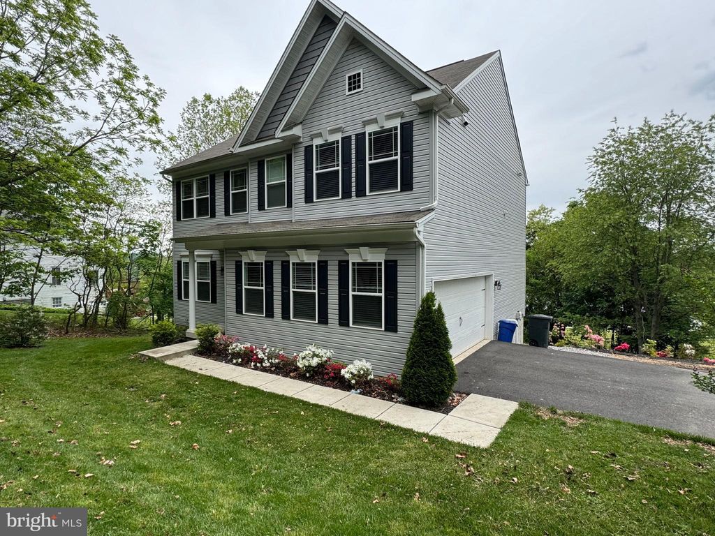 Photo of 1003 Chestnut Street, DELTA, PA 17314 (MLS # PAYK2088224)