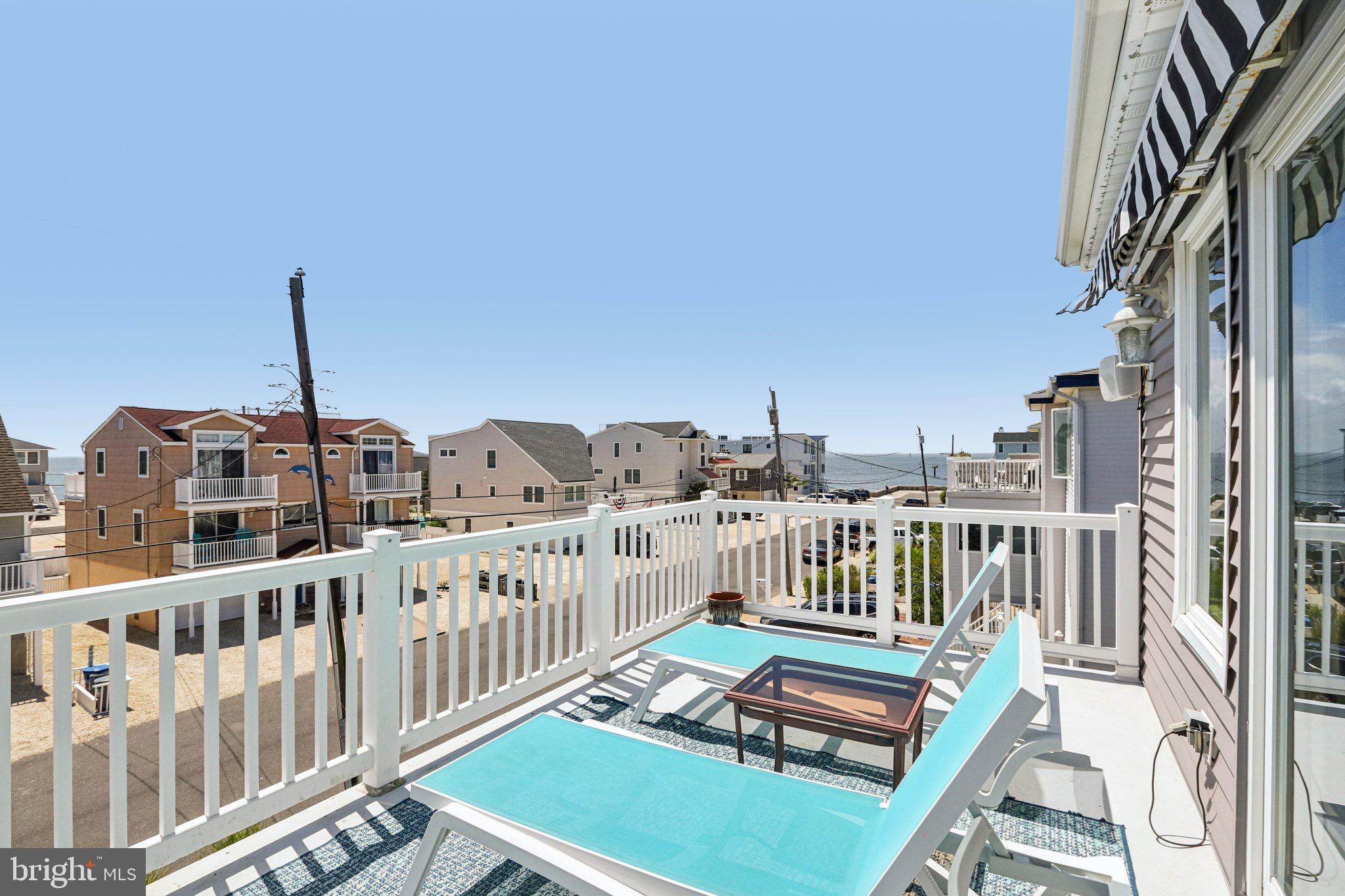 103 W JEANETTE AVENUE