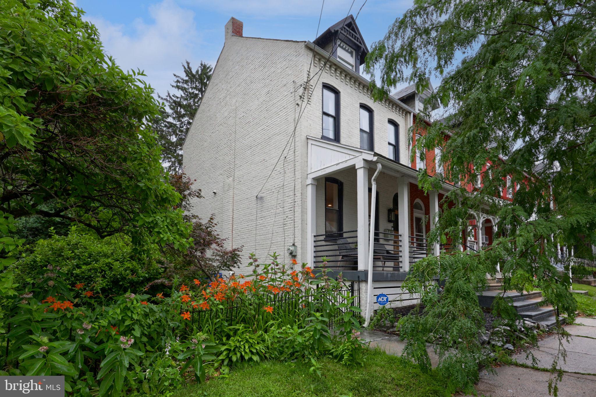 714 MANOR STREET