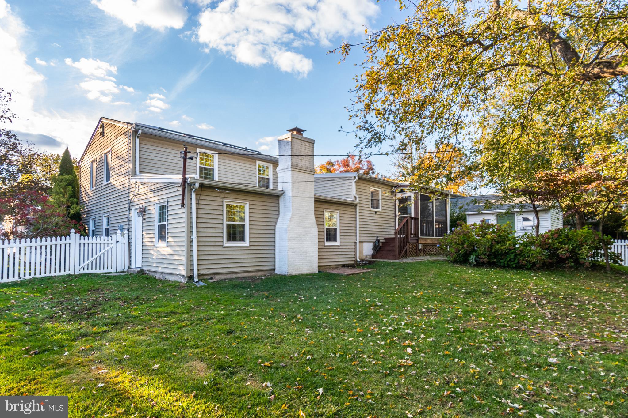 LUTHERVILLE - Residential