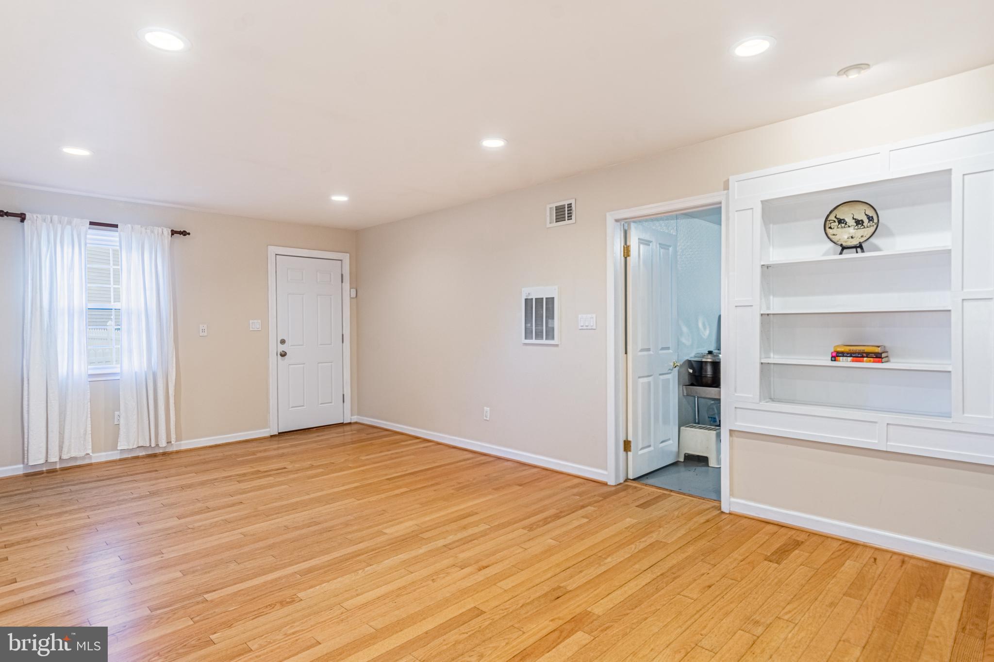 LUTHERVILLE - Residential