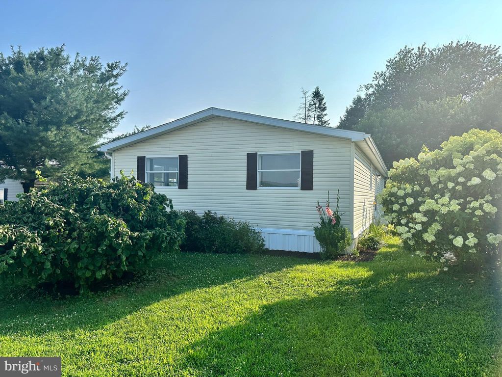 Photo of 671 LILAC DR, NEW PROVIDENCE, PA 17560 (MLS # PALA2038098)