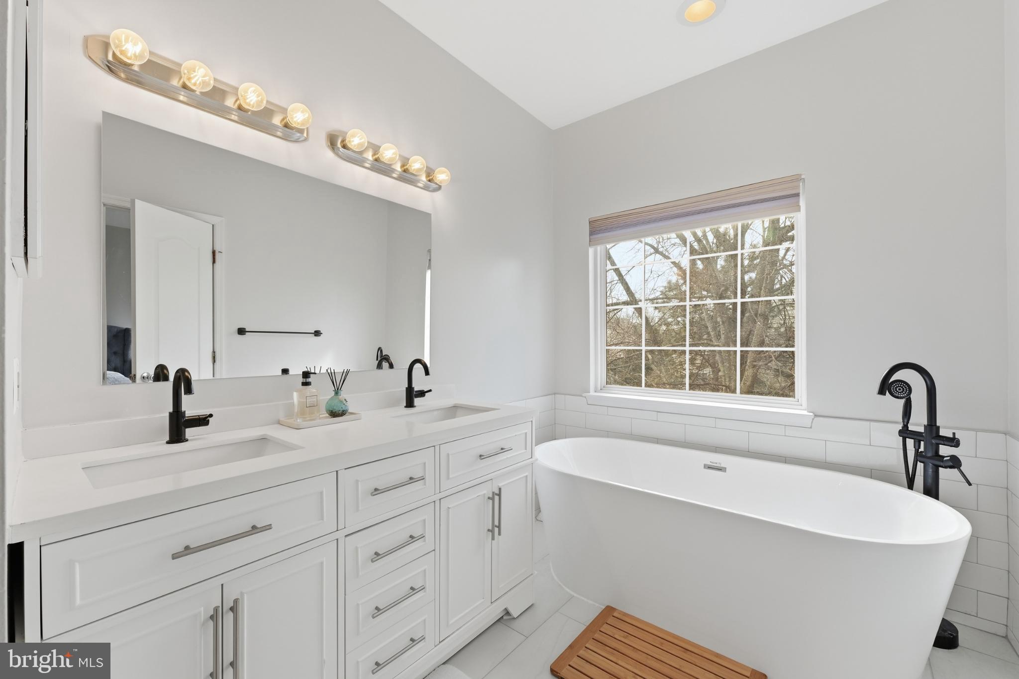 OLD CENTREVILLE TOWNES - Residential