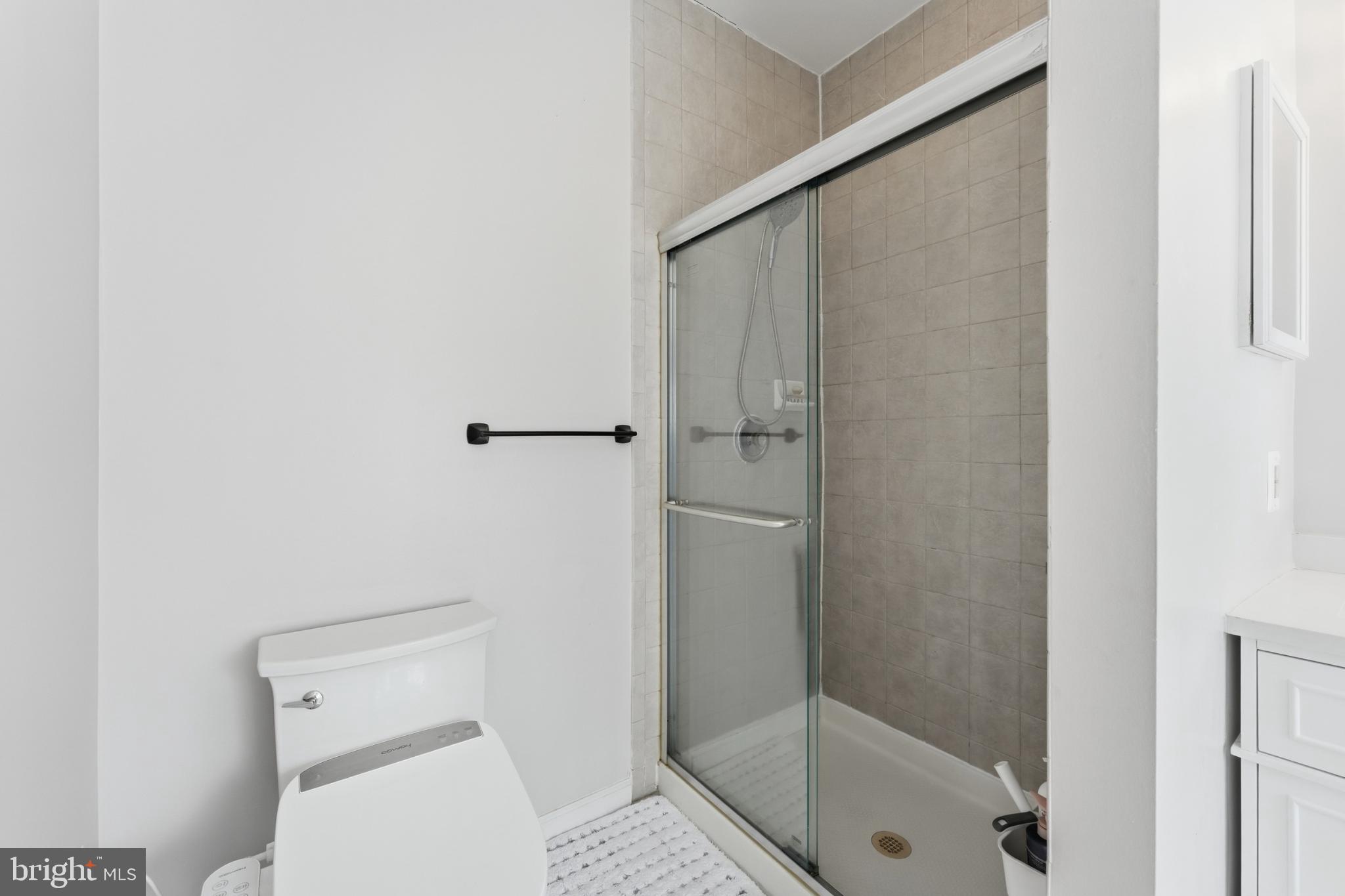 OLD CENTREVILLE TOWNES - Residential