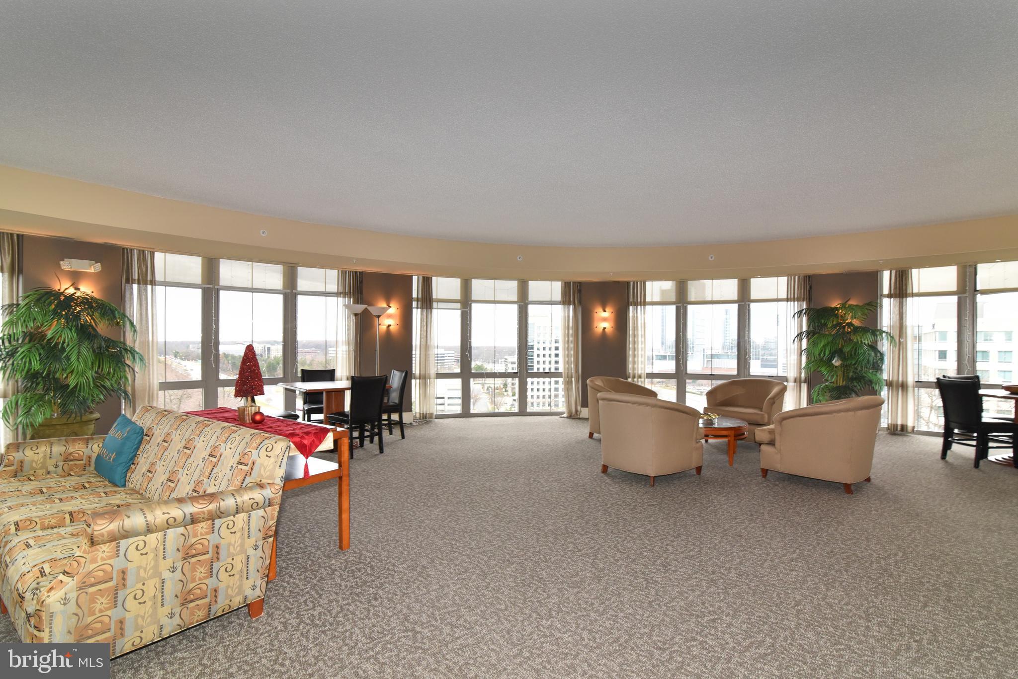 CARLTON HOUSE - Residential