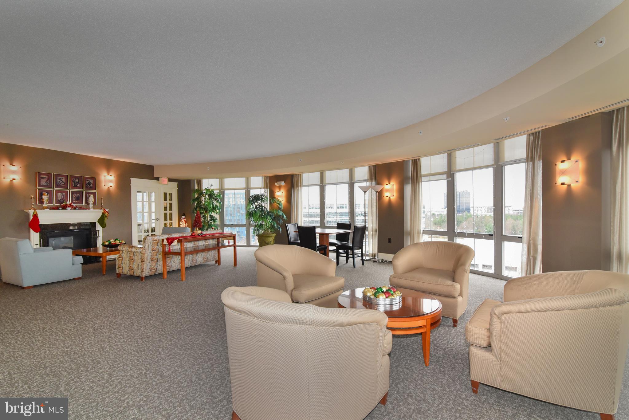 CARLTON HOUSE - Residential