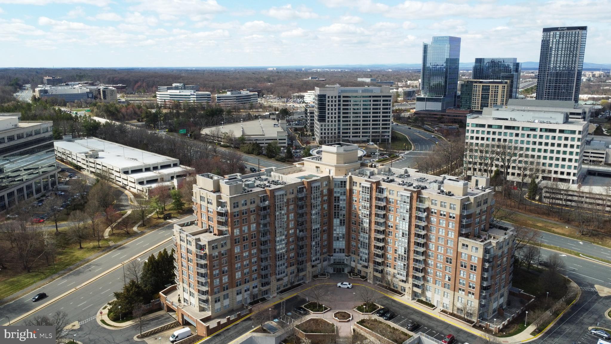 CARLTON HOUSE - Residential
