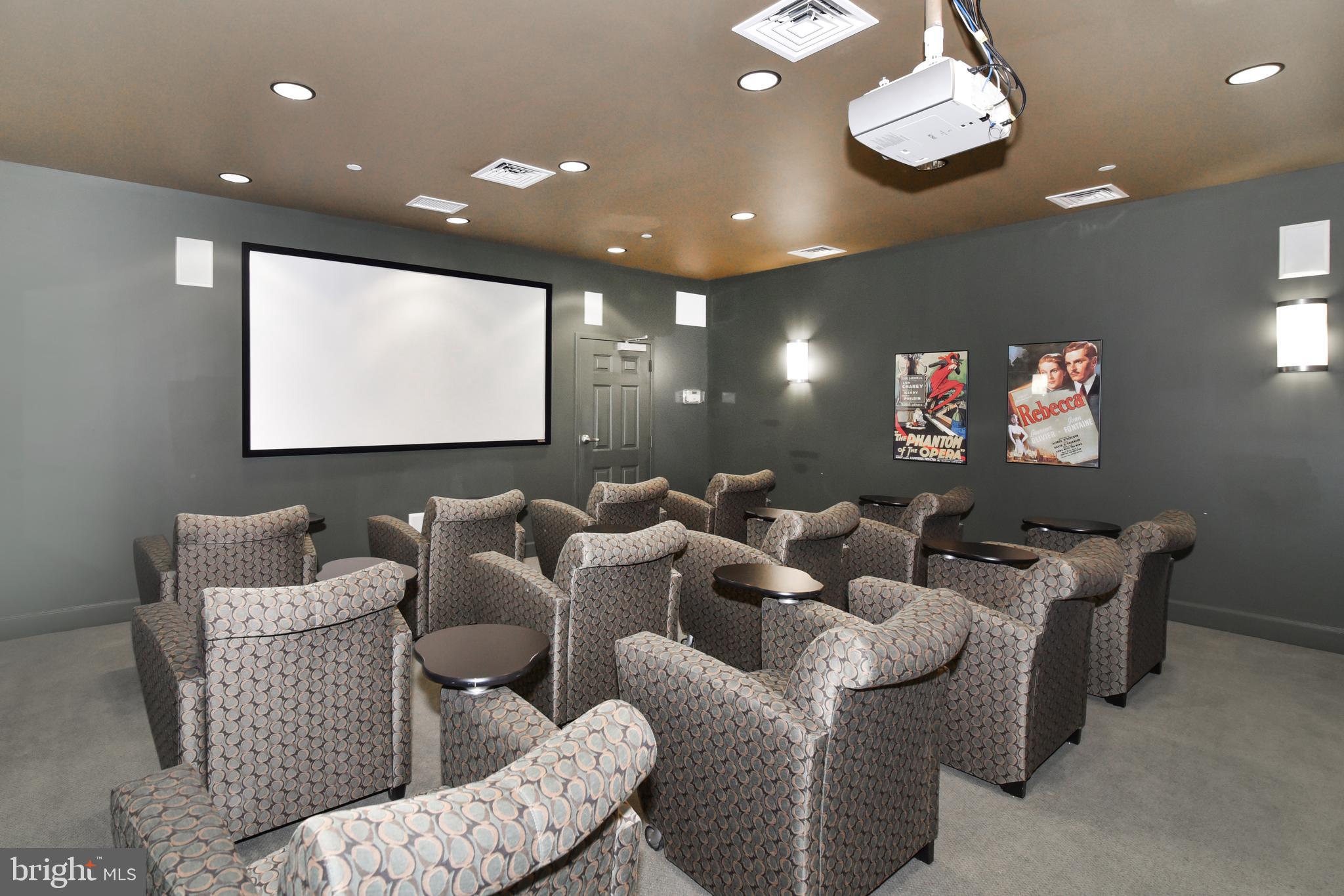 CARLTON HOUSE - Residential