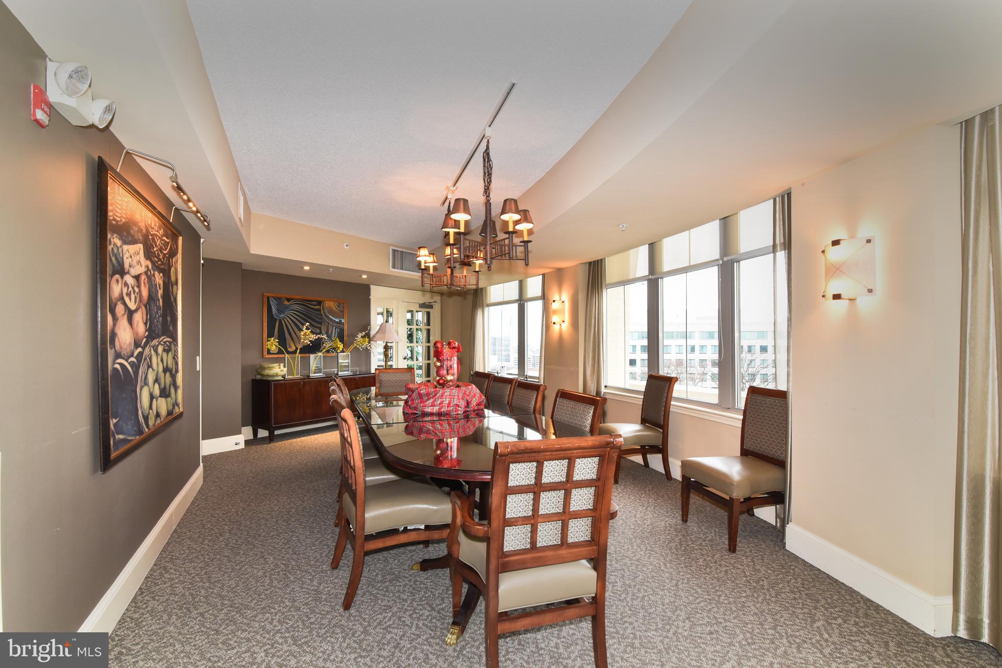 CARLTON HOUSE - Residential