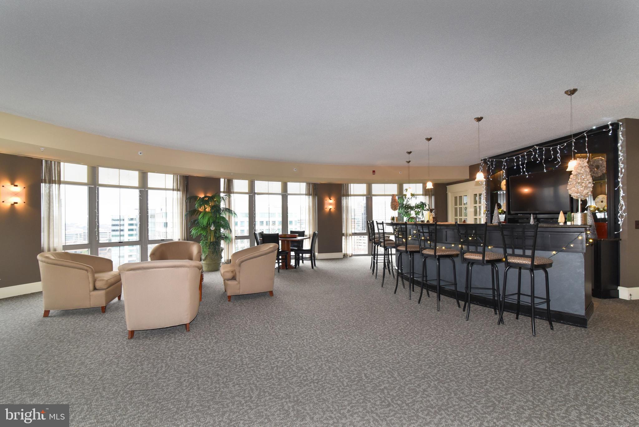 CARLTON HOUSE - Residential