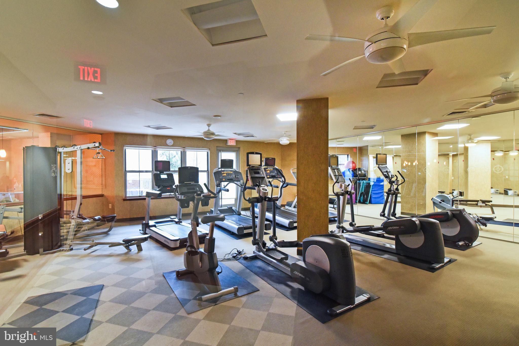 CARLTON HOUSE - Residential