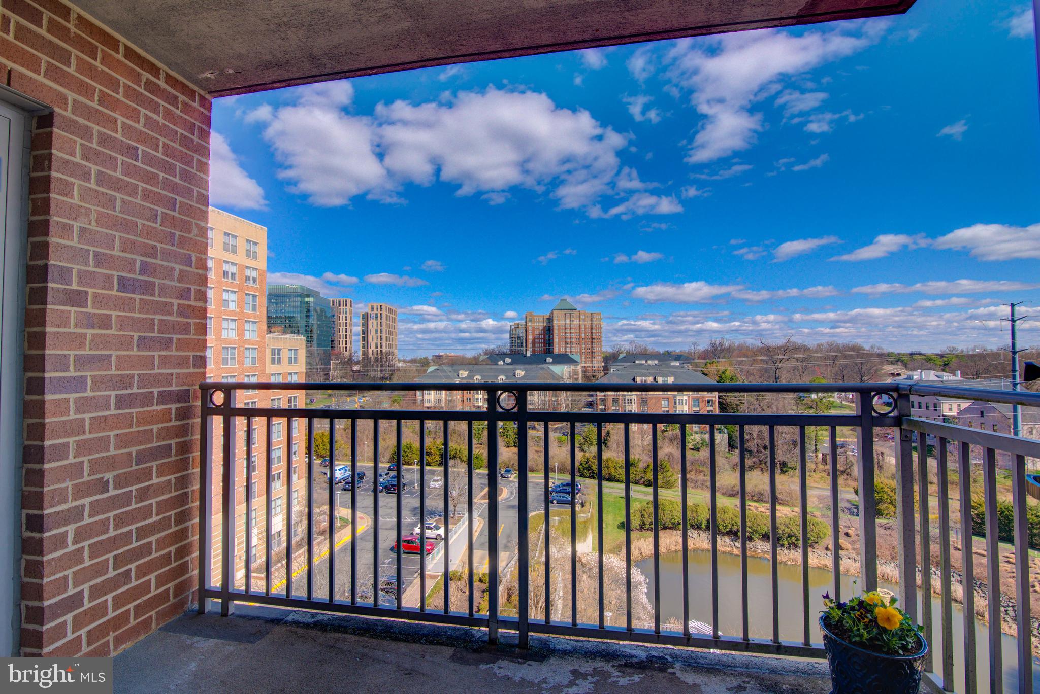 CARLTON HOUSE - Residential