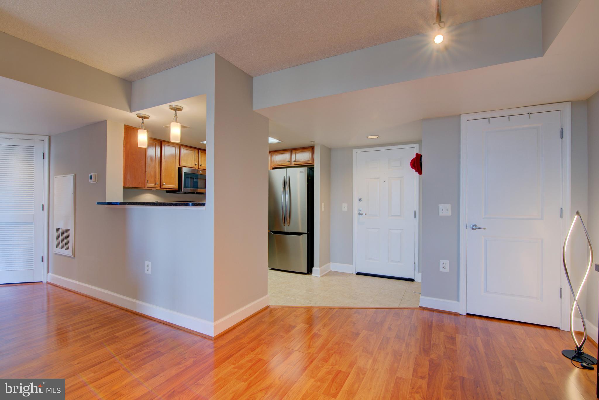 CARLTON HOUSE - Residential