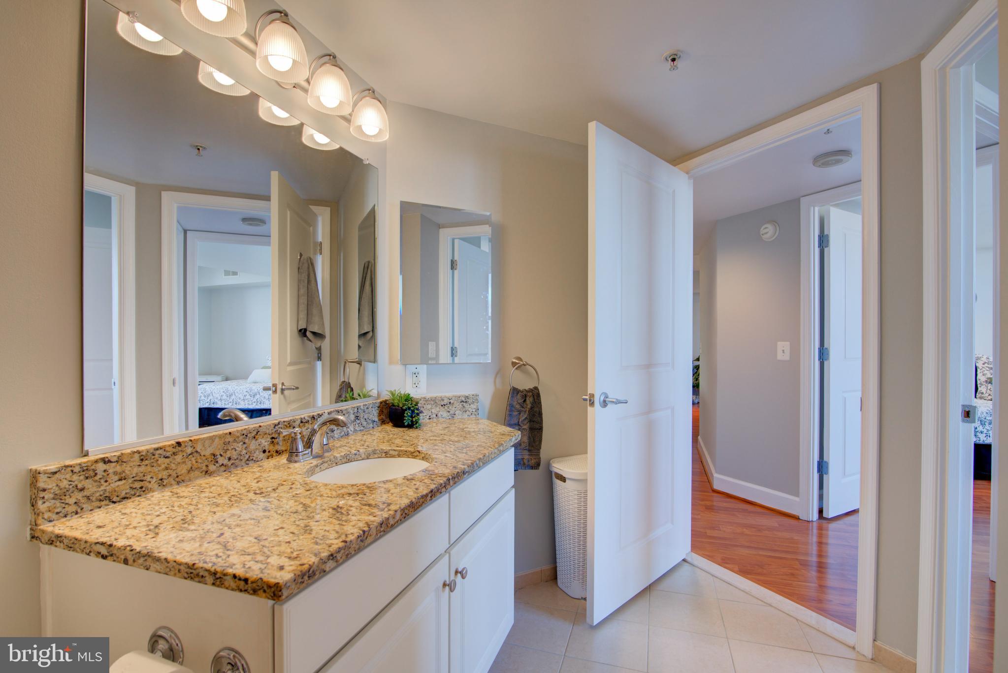 CARLTON HOUSE - Residential