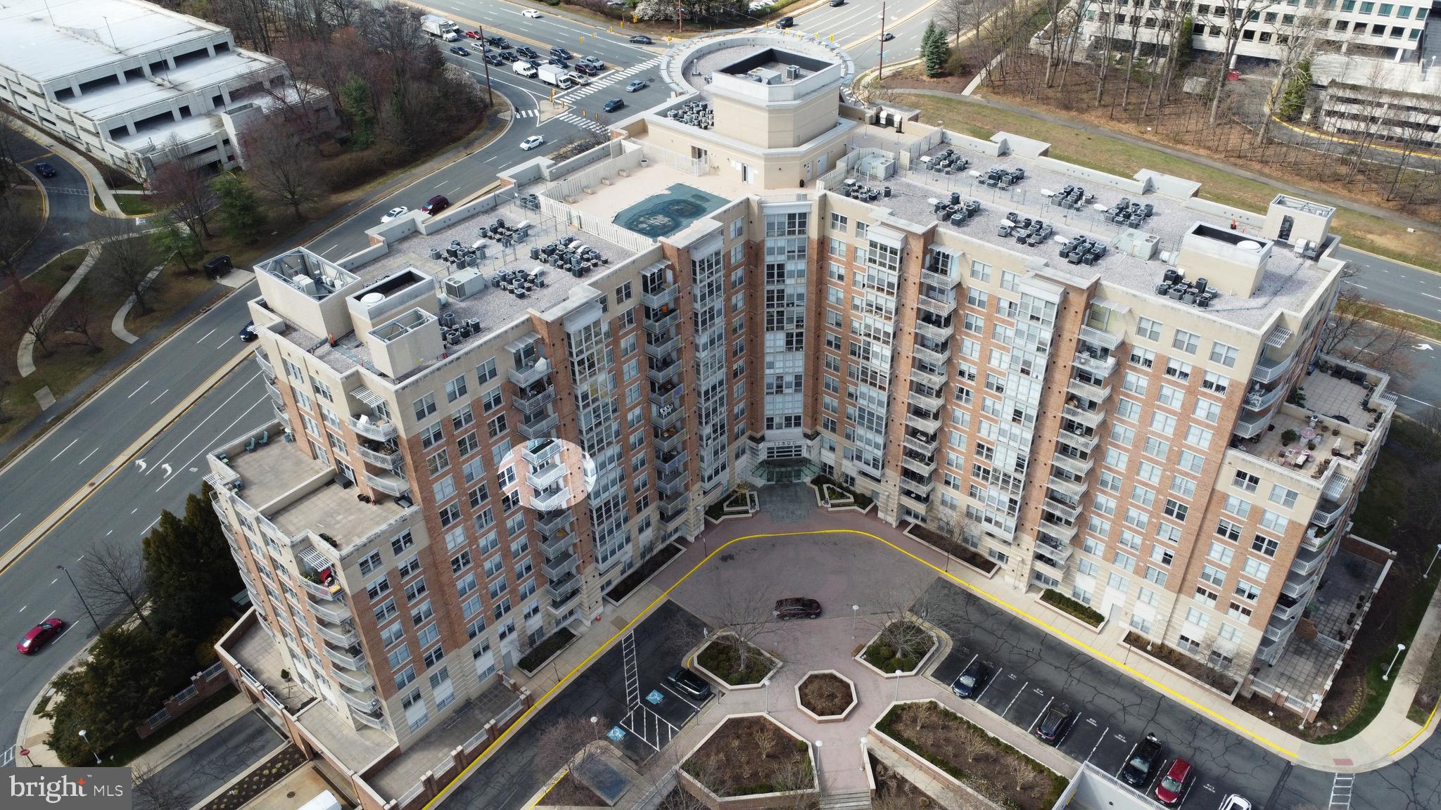 CARLTON HOUSE - Residential