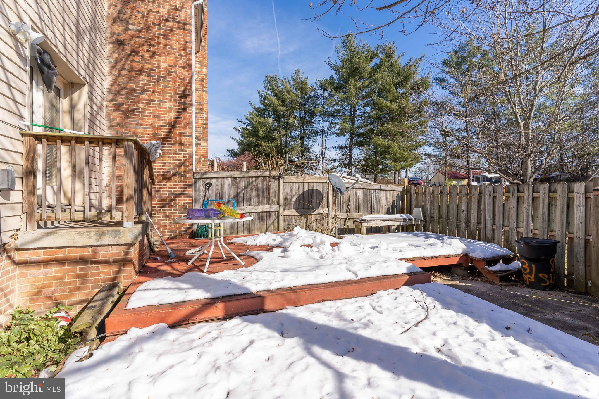 SARATOGA TOWNHOUSES - Residential Lease