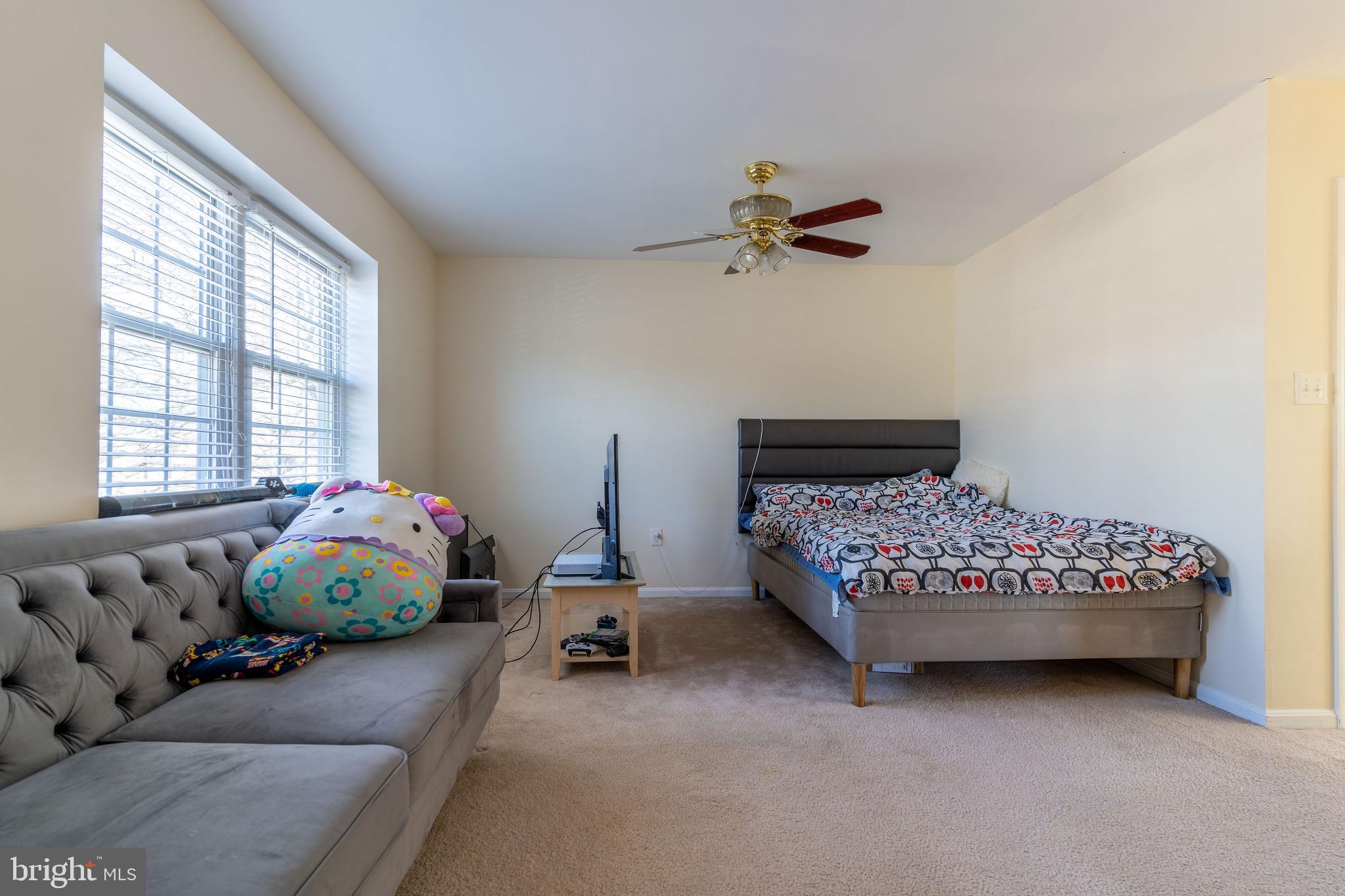 SARATOGA TOWNHOUSES - Residential Lease