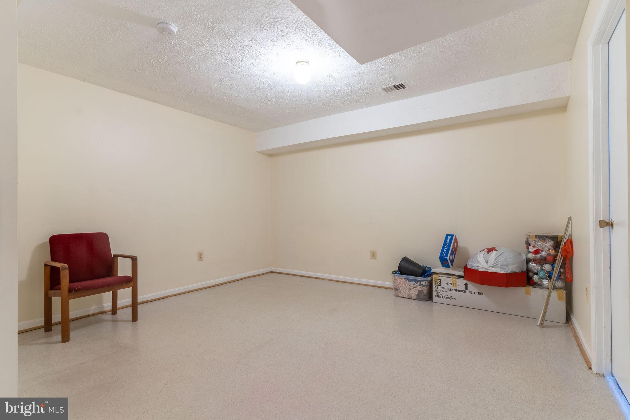 SARATOGA TOWNHOUSES - Residential Lease