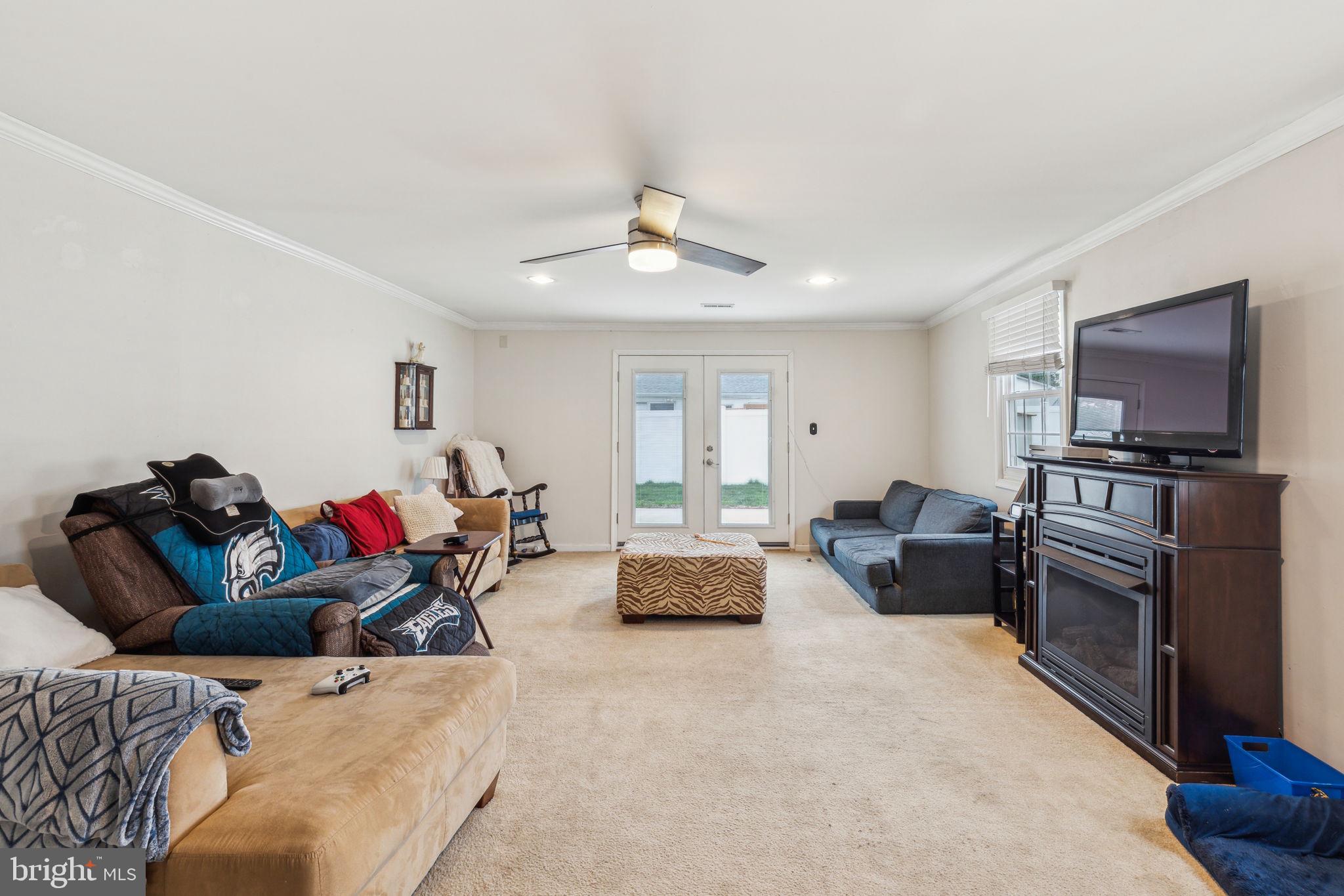 PINEWOOD - Residential Lease