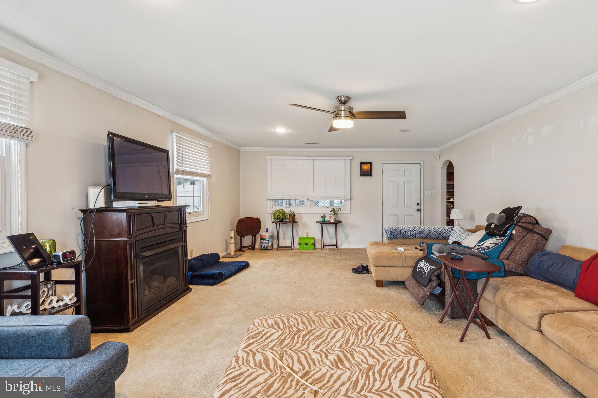 PINEWOOD - Residential Lease