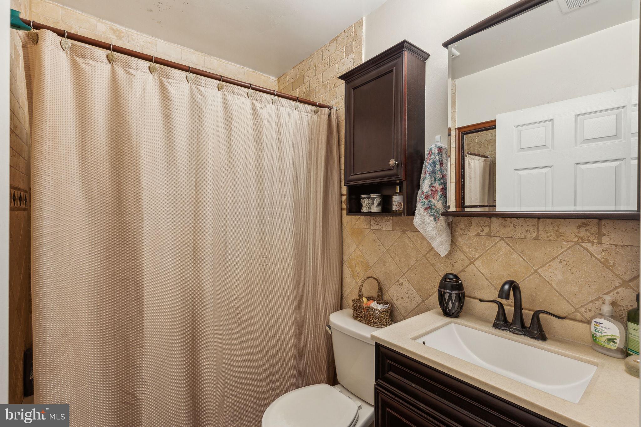 PINEWOOD - Residential Lease