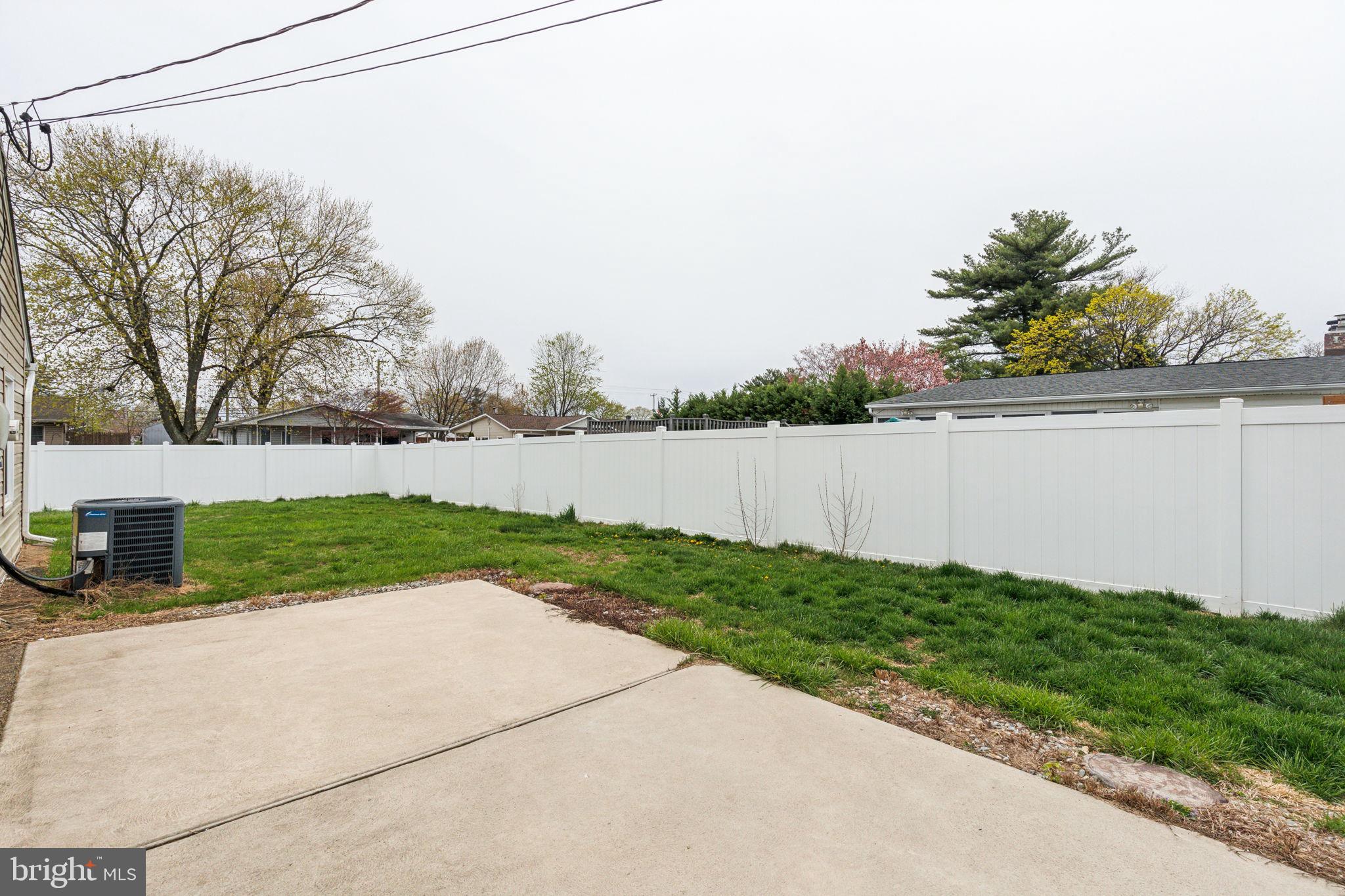 PINEWOOD - Residential Lease