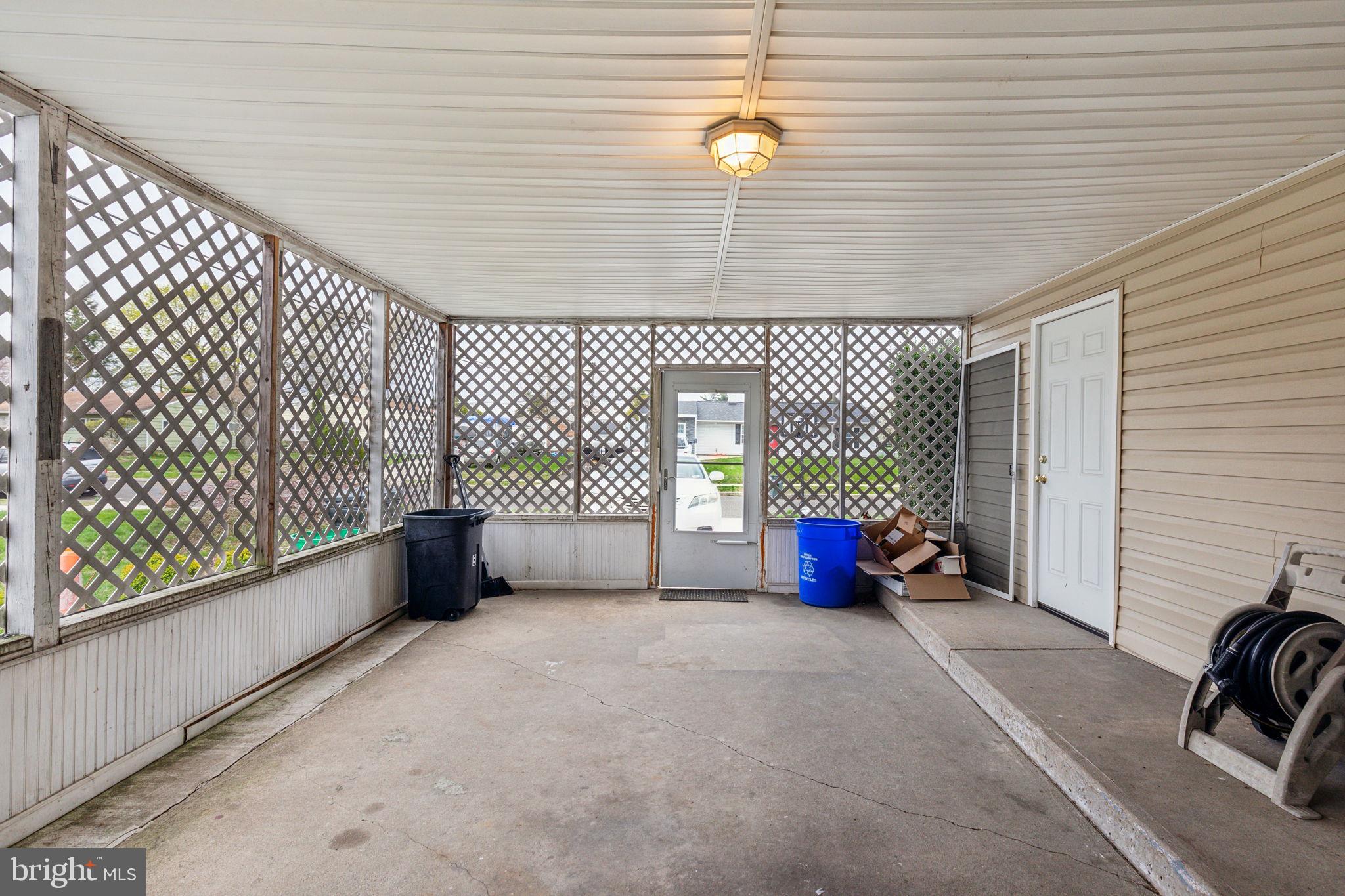 PINEWOOD - Residential Lease