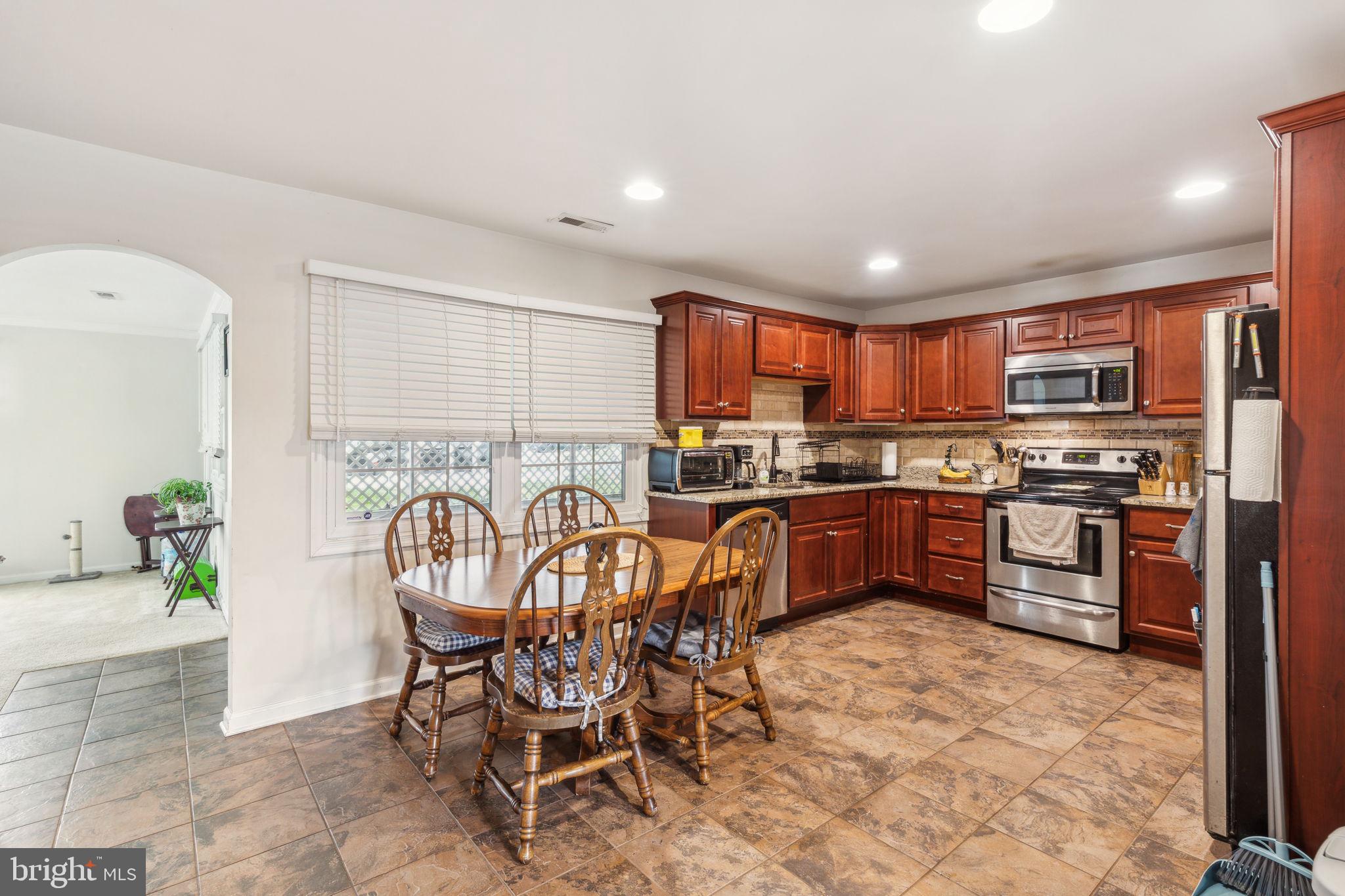 PINEWOOD - Residential Lease