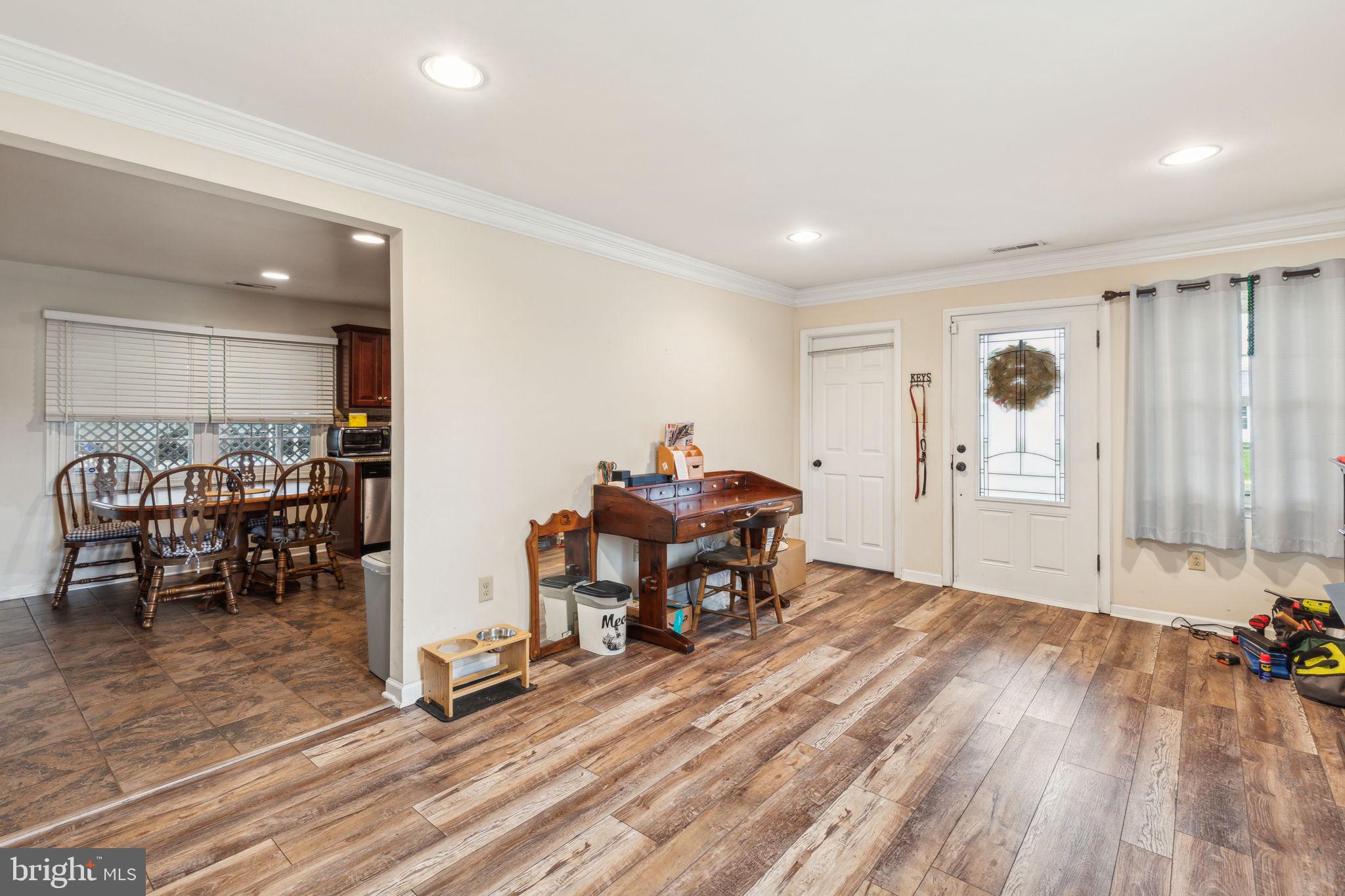 PINEWOOD - Residential Lease