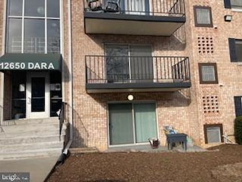 Condo For Sale - 12650 Dara Drive #204<br/> WOODBRIDGE, VA 22192