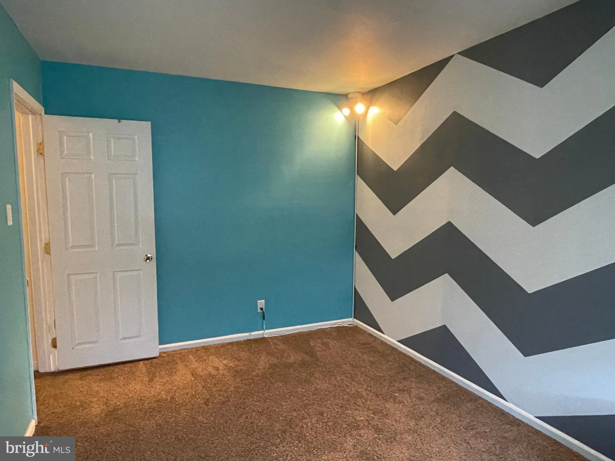 Blackwood, New Jersey 08012, United States, 4 Bedrooms Bedrooms, ,2 BathroomsBathrooms,Residential,Contingent,103677