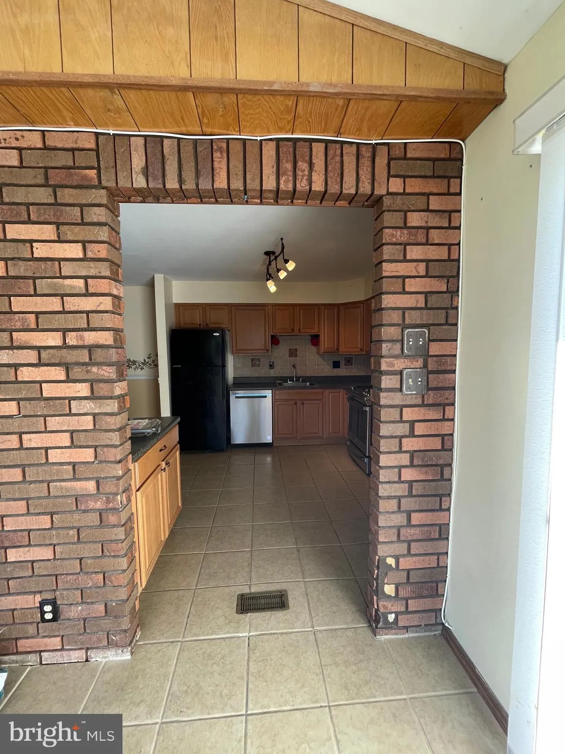 Blackwood, New Jersey 08012, United States, 4 Bedrooms Bedrooms, ,2 BathroomsBathrooms,Residential,Contingent,103677