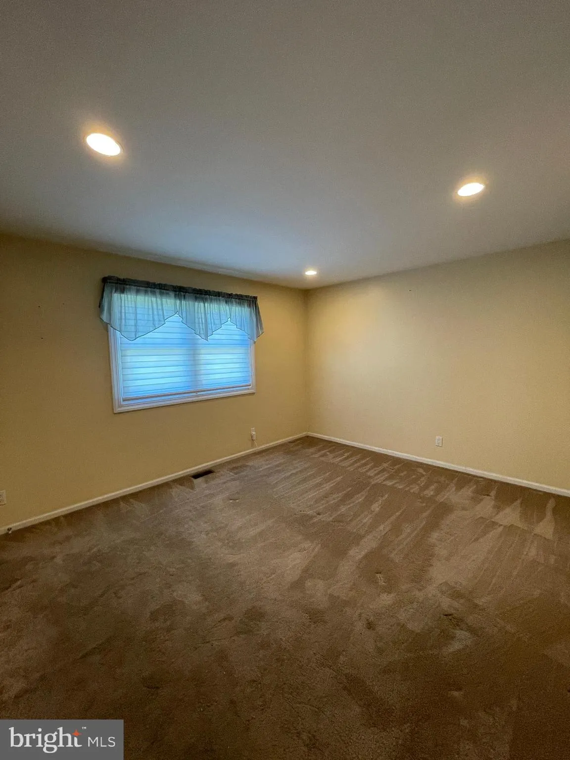 Blackwood, New Jersey 08012, United States, 4 Bedrooms Bedrooms, ,2 BathroomsBathrooms,Residential,Contingent,103677