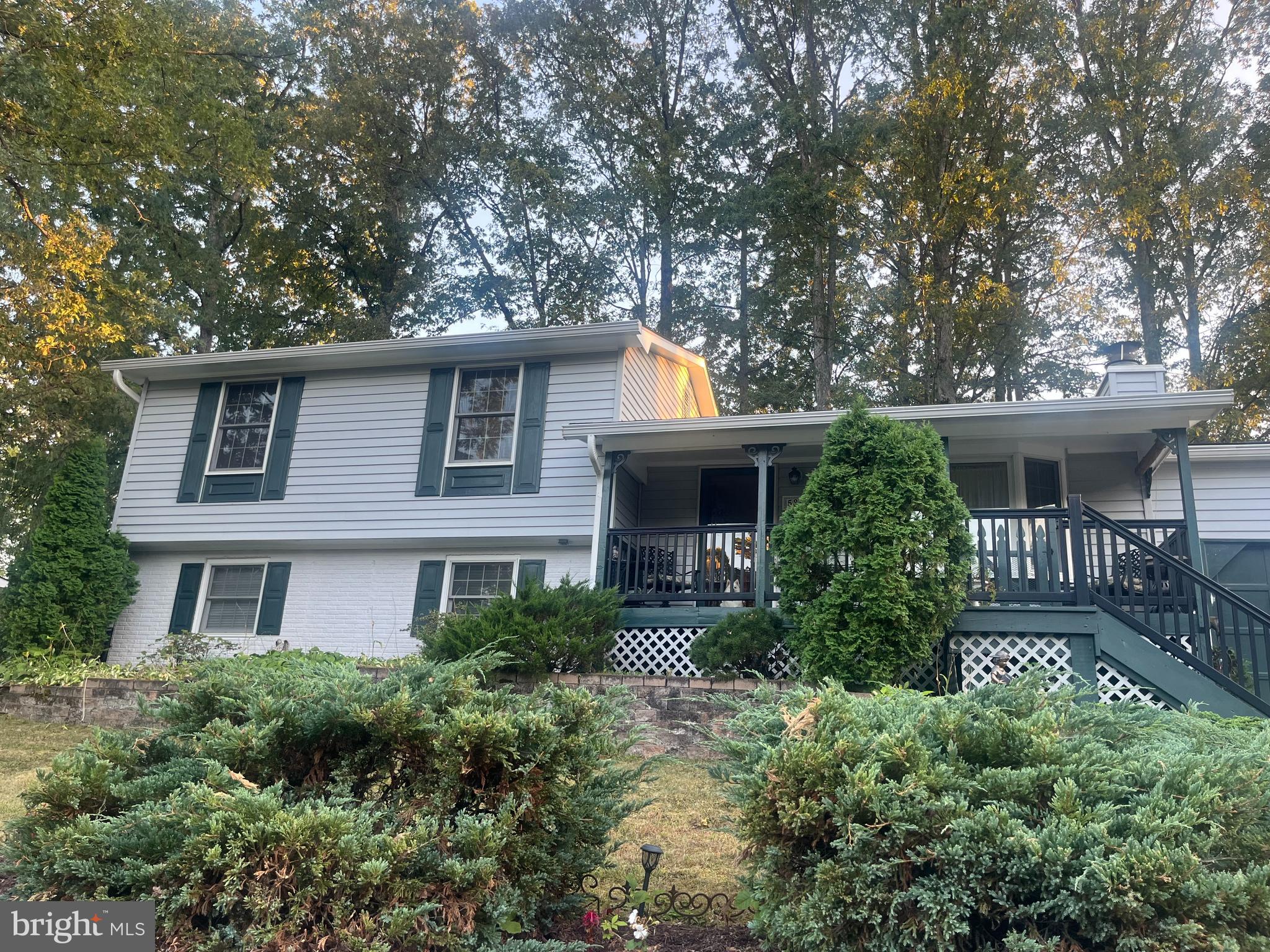 589 ROCKBRIDGE DRIVE SE
